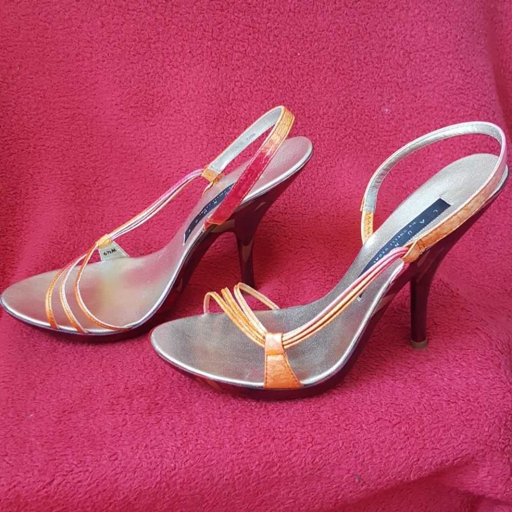 Laundry stiletto heels